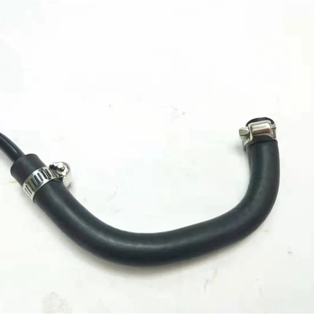 Radiator tangki air Backwater Hose Hose untuk Ford Fiesta Ecosport 1.5T 2013-2017