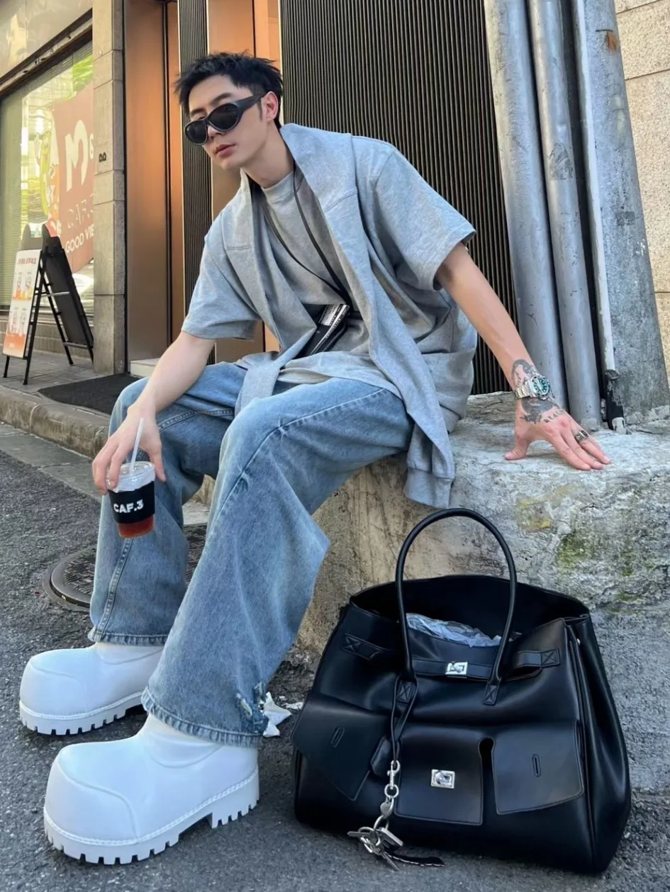 

Neutral Hot Girl Motorcycle Bag 2025 New Large Capacity Commuter Shoulder Mother and Child Bag Punk Lock Tote Wing Bag