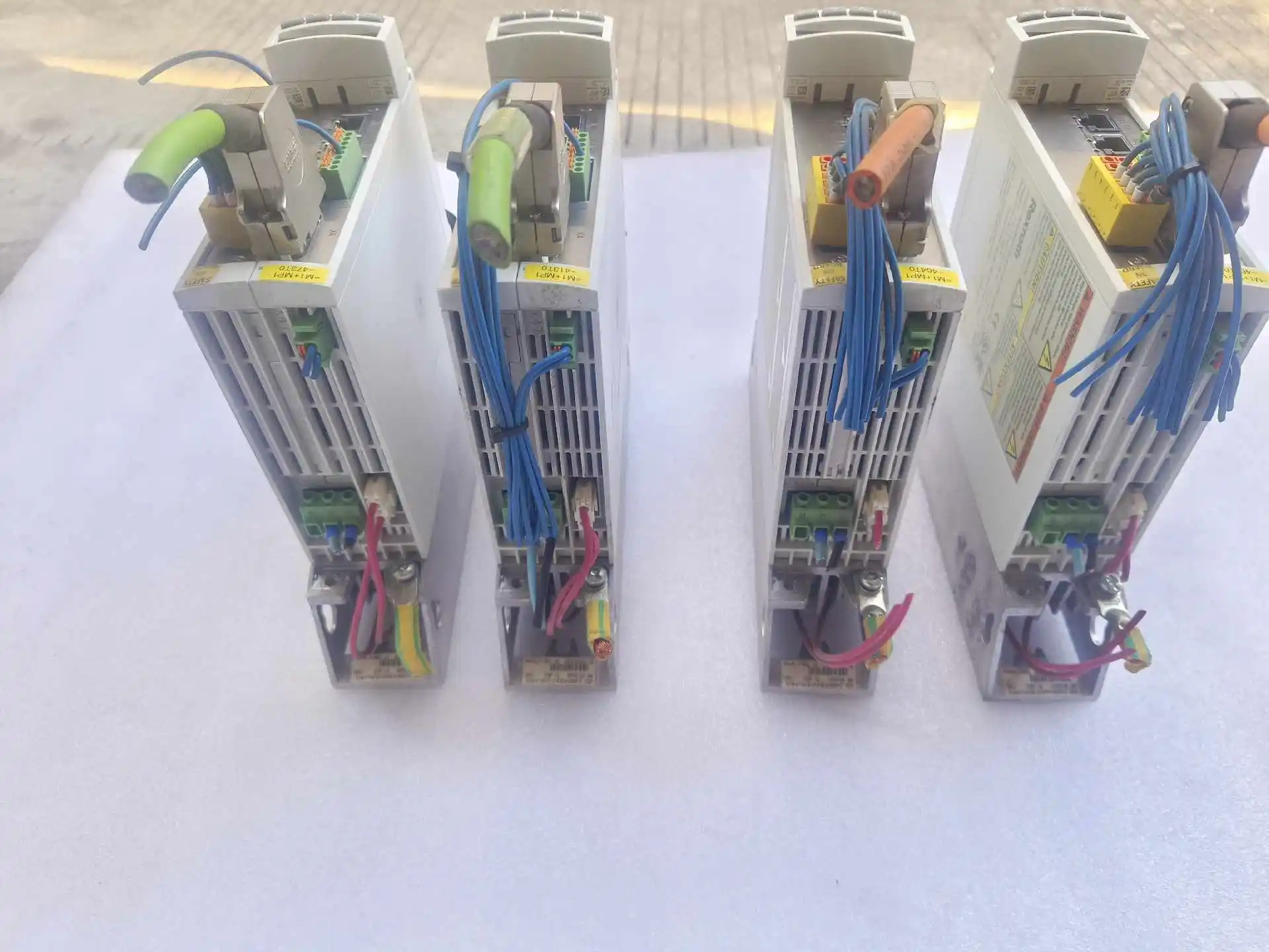 HCS01.1E-W0006-A-02-B-ET-EC-NN-L4-NN-FW servoaandrijfcontroller voor Rexroth