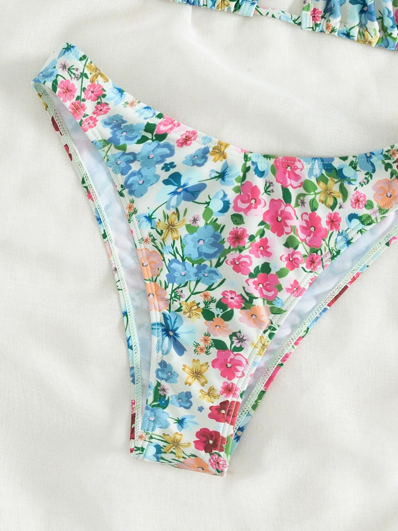 2024 new fashionable triangle bag floral bikini swimsuit for women