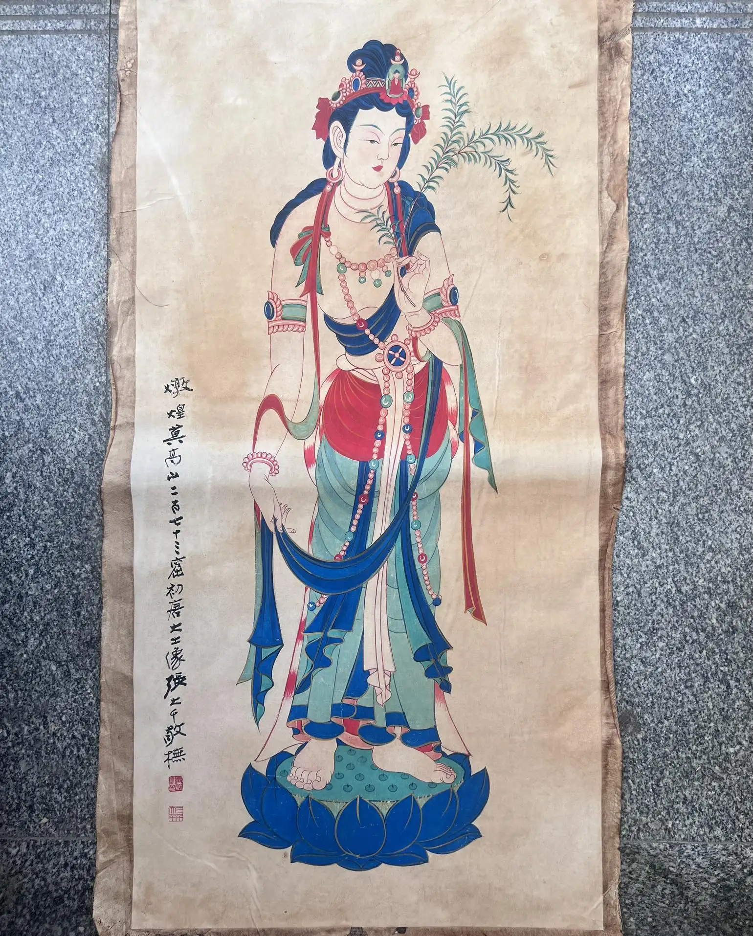 

Chinese living room classical rice paper rotten film painting Zhang Daqian Guan Yin image decorative painting