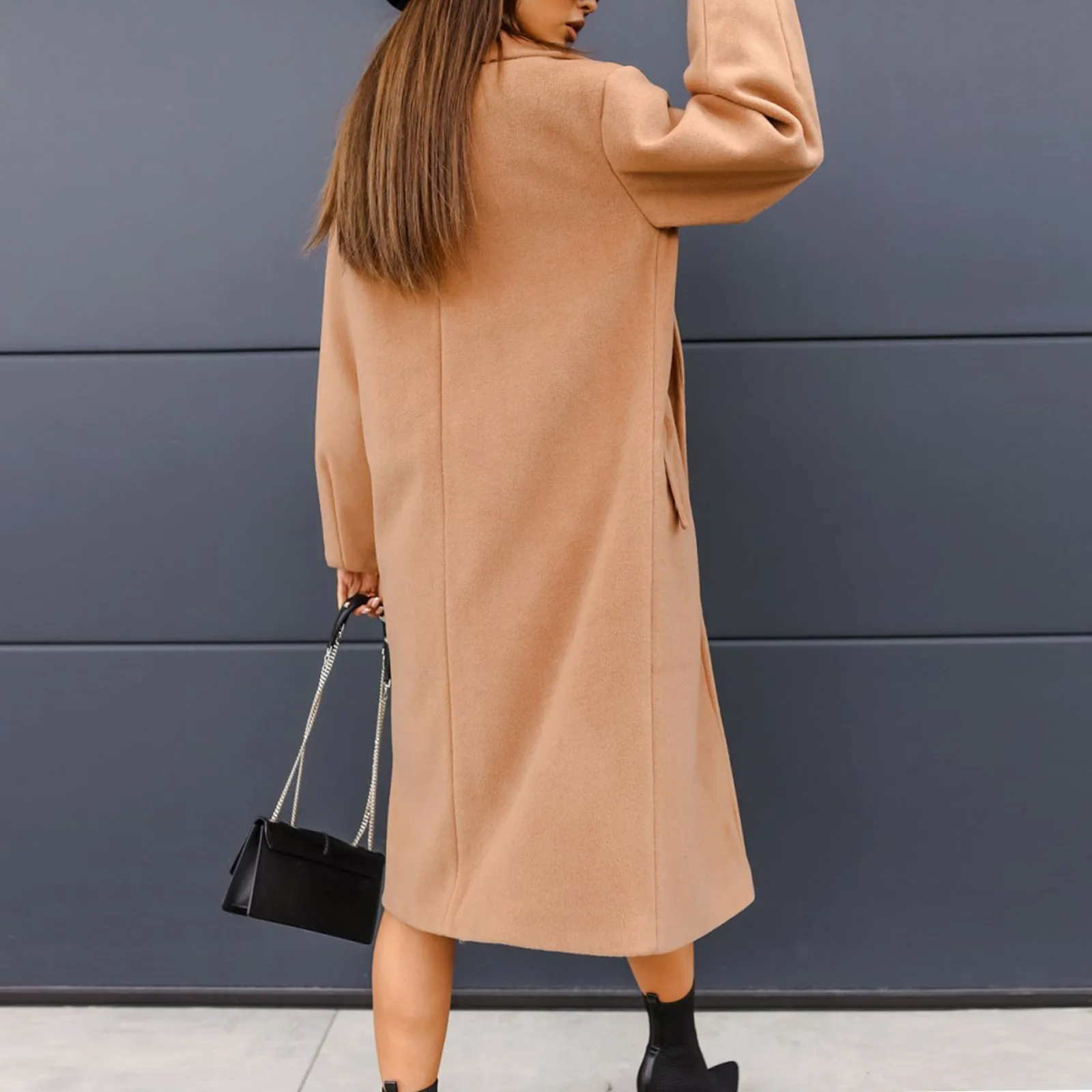 長袖のミドル丈のコート,暖かく,厚みのある,カジュアル,秋冬