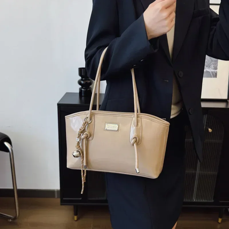 

2025 New Sophisticated Tote Bag for Women, Luxurious Handheld Design with Adjustable Shoulder Strap for Work & Travel