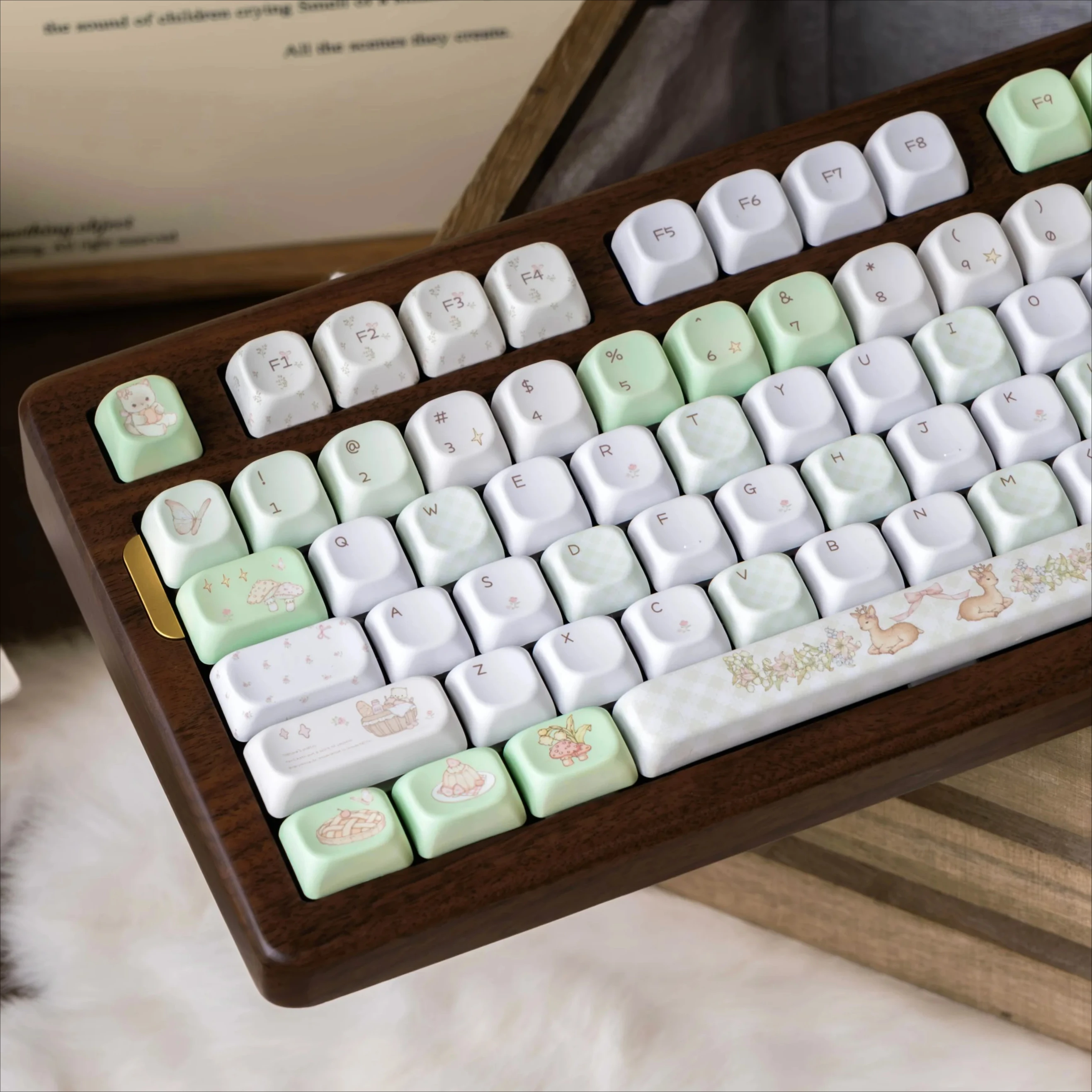 MAIMOOO Forest Fawn Keycap FOA Cherry Profile White Light Green Cute Deer PBT Sublimation Custom Keycaps for Mechanical Keyboard
