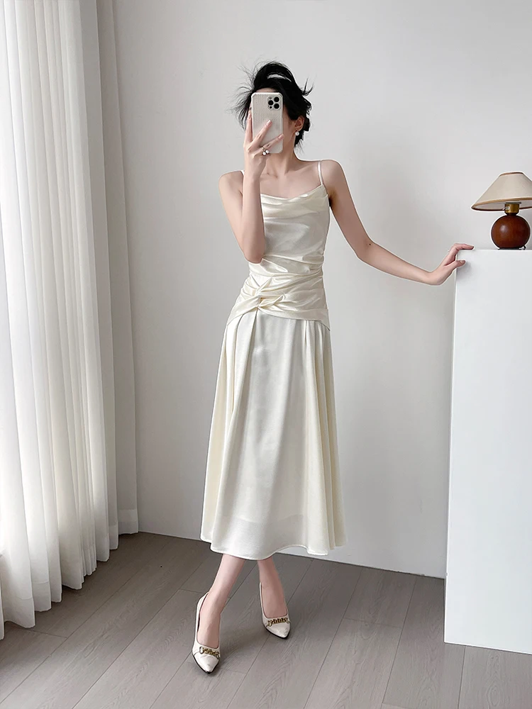 

Платье Yahti Satin White без бретелек, миди, с драпировкой, завышенной талией, А-силуэт, без рукавов, с молнией на спине, для женщин