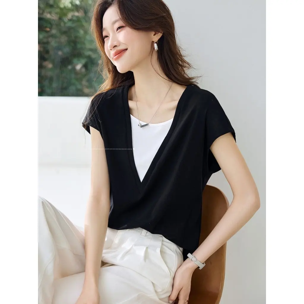 

Fashionable Fake Two-Piece Stacked T-Shirt V-Neck Summer New Simple Cool Women's Top