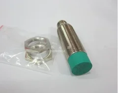 

NEB12-18GM50-E2 NEB12-18GM50-E0 NEB12-18GM50-E2-V1 P+F Индуктивный датчик приближения, новый, высокое качество