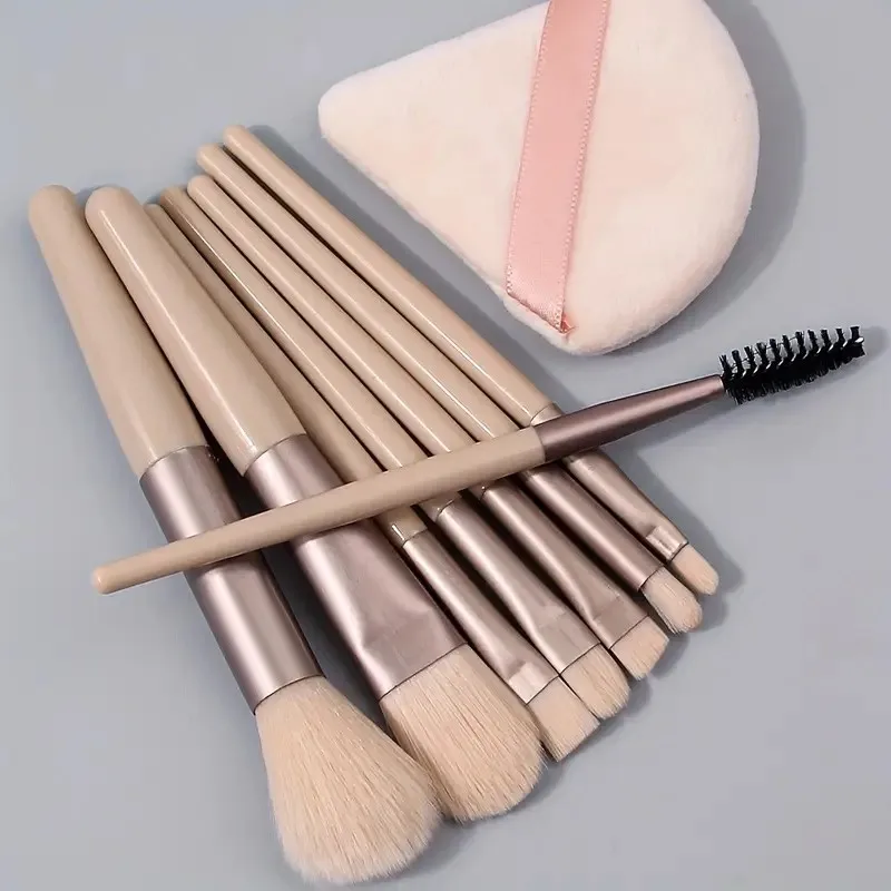 8 mini brosses + bouffée de velours double face |   Pour poudre/blush/fard à paupières/Mascara |   Idéal pour les voyages | Parfait pour le maquillage en déplacement