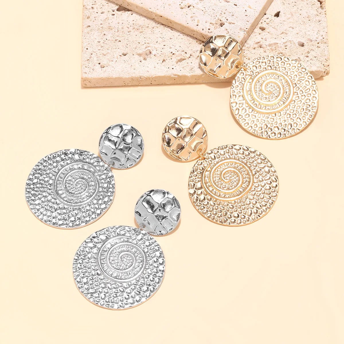 

Retro Geometry Boho Fashionable Metal Spiral Pattern Circular Drop Dangle Earrings Trend Women Prom Party Accessories Gifts