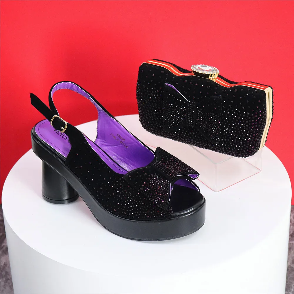 Elegante Schwarze Damen-Sandalen mit Blockabsatz, Plateau, Peeptoe und Strass-Verzierung & Clutch-Tasche Set für Hochzeit, Party und Abendveranstaltungen – Detail 16