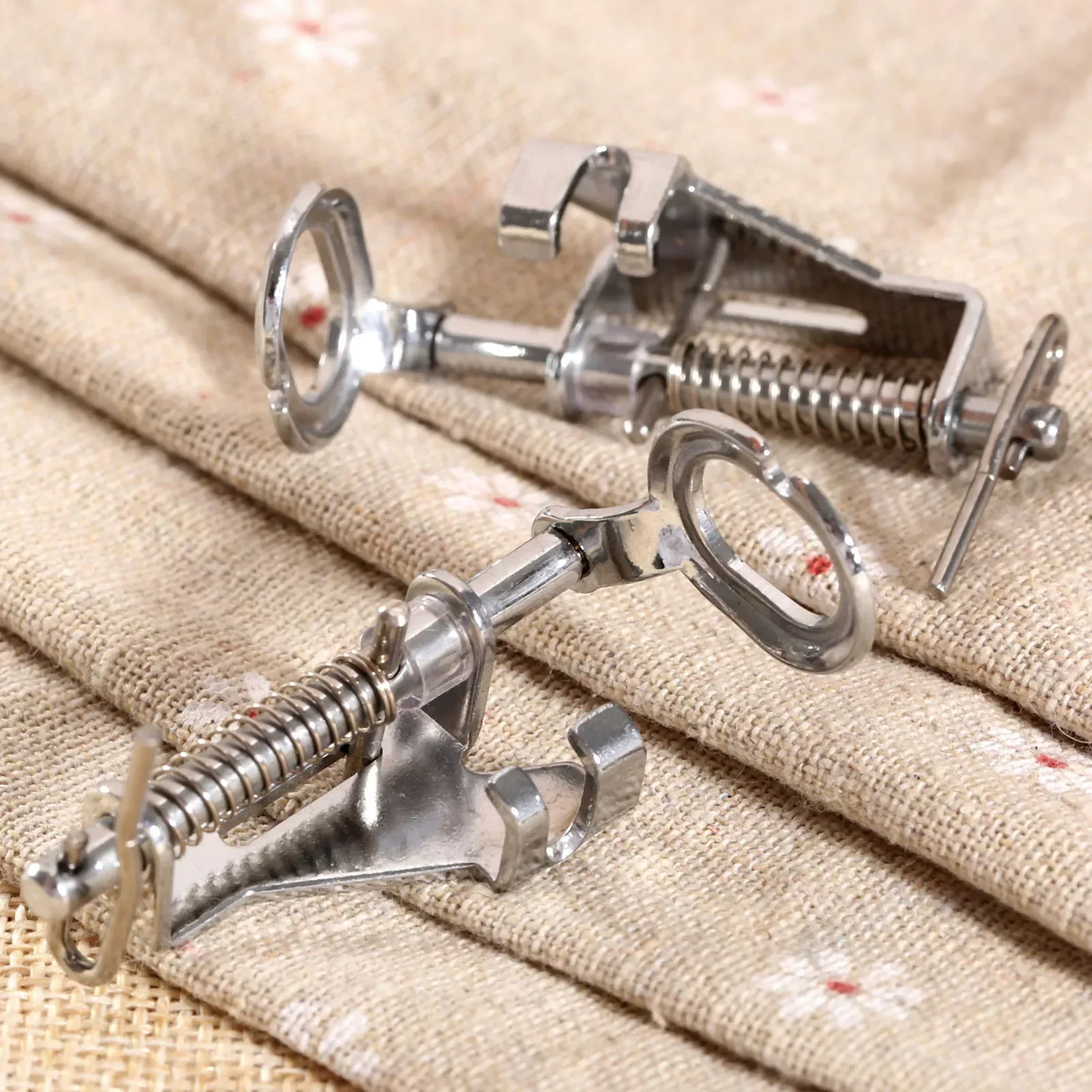 1Pc Free Motion Quilting Darning Embroidery Presser Foot for Brother Singer Janome Elna Household Multifunctional Sewing Machine