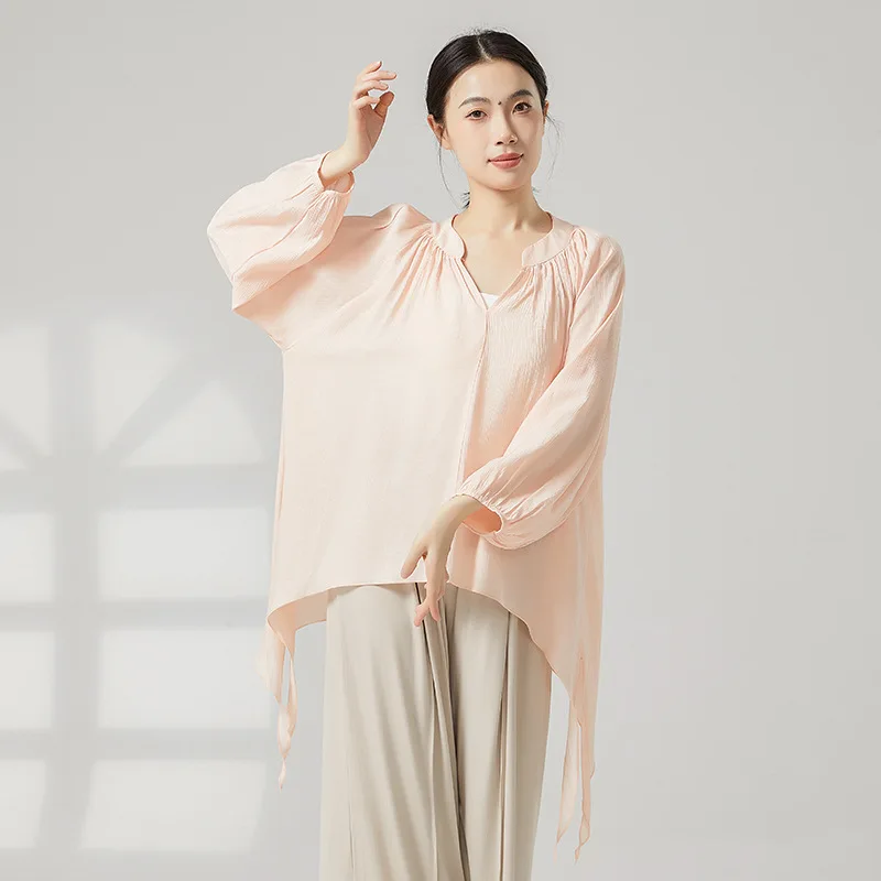 Damska koszula do tańca nowoczesnego Luźne bufiaste rękawy Oddychający dekolt w serek Narzutka do jogi Rayon Miękki Klasyczny strój do treningu tanecznej dla dorosłych