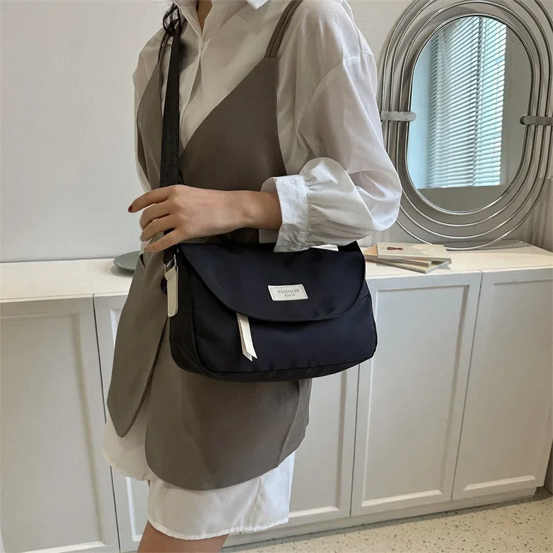 New Solid Color Nylon Water Proof Messenger Bag Casual Simple Female Crossbody Pack Student Fashion All-match Handbags