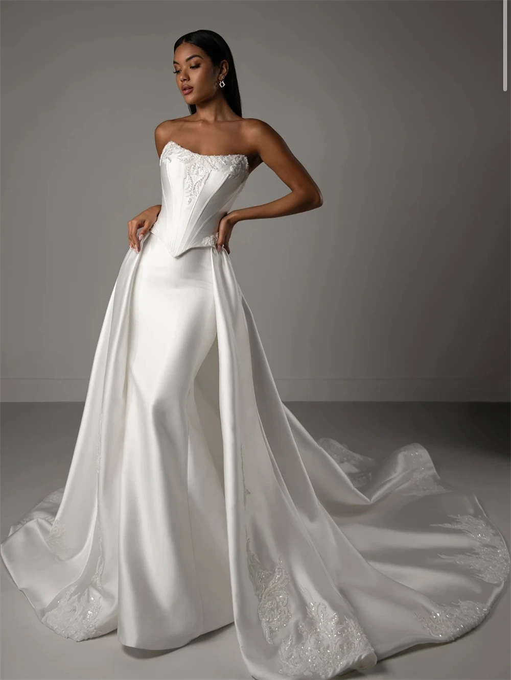 Vestido De Novia De satén blanco De ensueño personalizado, vestidos De Novia formales sin tirantes sin mangas, Vestido De Novia suave con cola De capilla De sirena