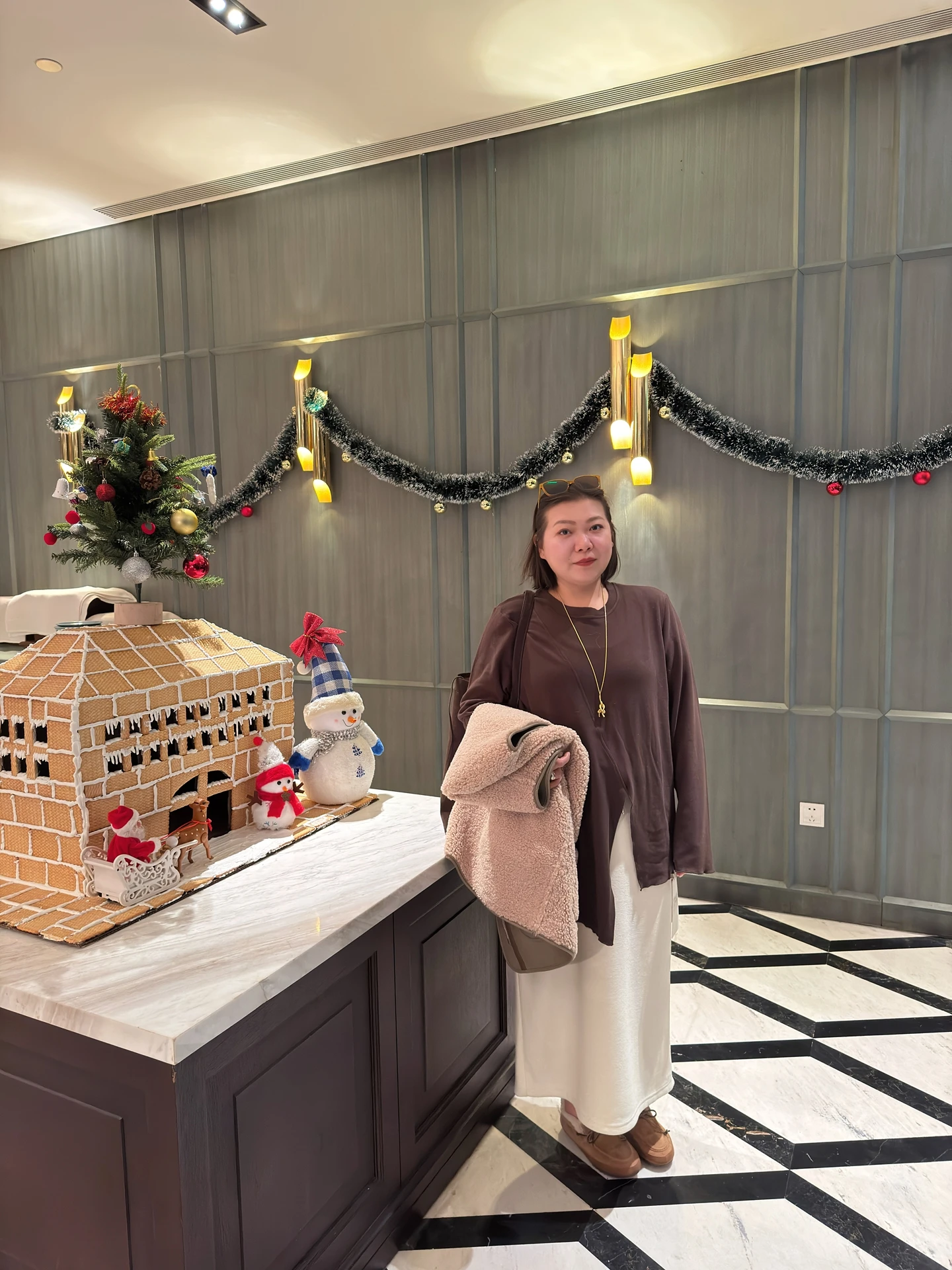 

Женская базовая футболка Long Fce с асимметричным разрезом в корейском стиле, повседневная, свободного кроя, для ежедневной носки, бренд Rose Sister's