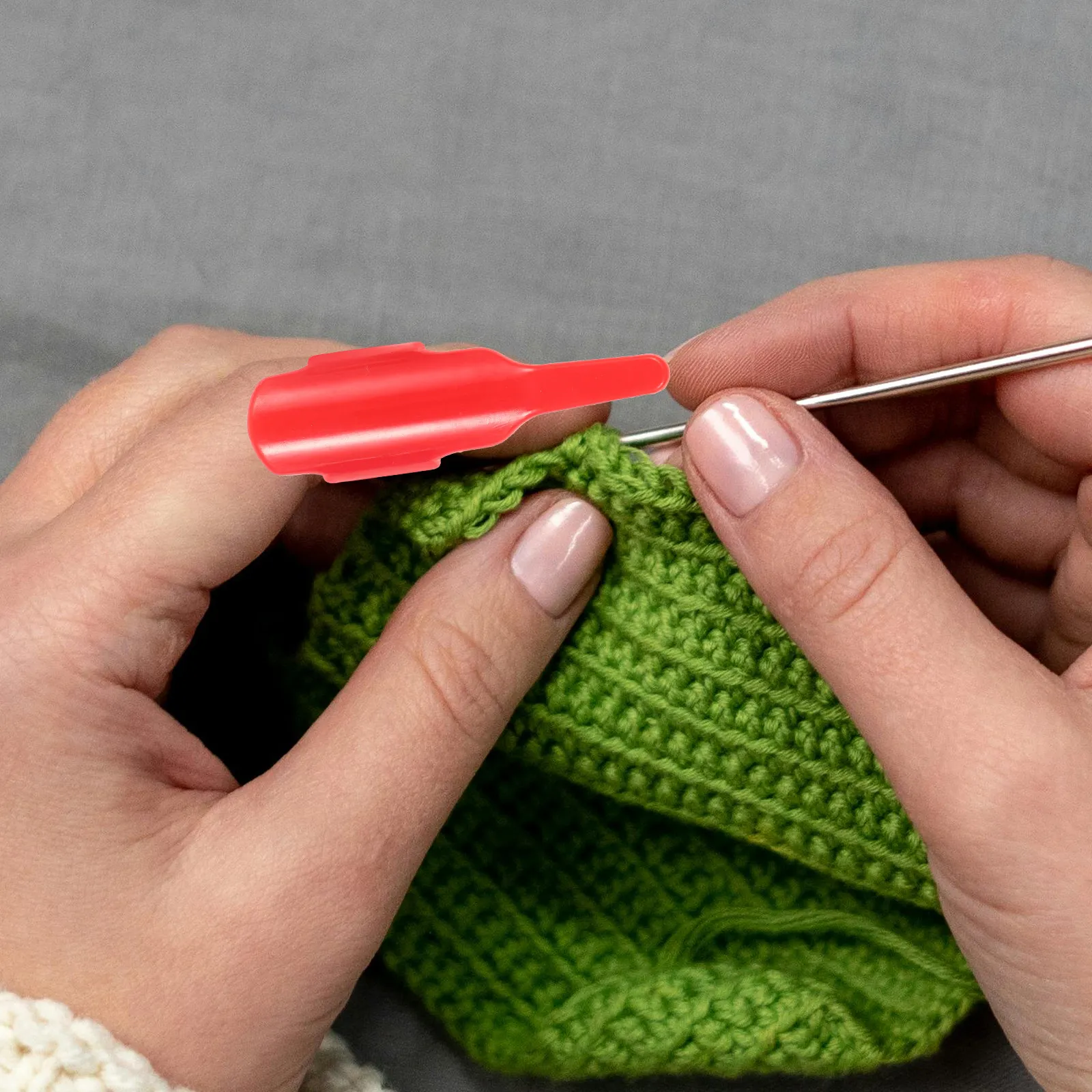3Pcs Sturdy Plastic Sewing Fingerthing Pusher Thread Controller Precision Cross Seam Positioning Finger Protector for Craft