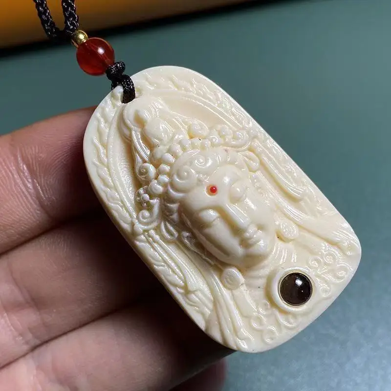 Imitation ivory Guanyin Bodhisattva Decorative Pendant Chinese characteristic pendant Home and car safety, exorcism decoration