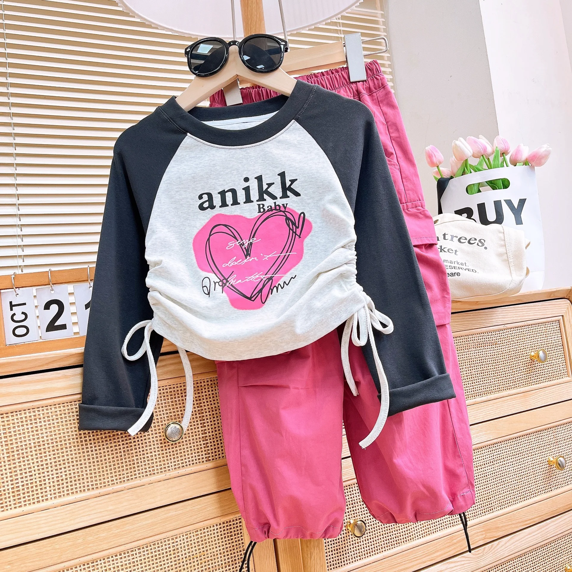 Spring Girls' Clothing Sets 2025 Autumn New Children's Clothing Love Printed Shoulder Sleeve Top+Work Pants Two Piece Kids Suits