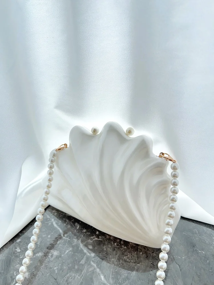

Women Acrylic Shell Shape Clutch Bag Lady Evening Bag Party Stones Handbag Pearl Chain Shoulder Bags Wedding Bridal Clutch Purse