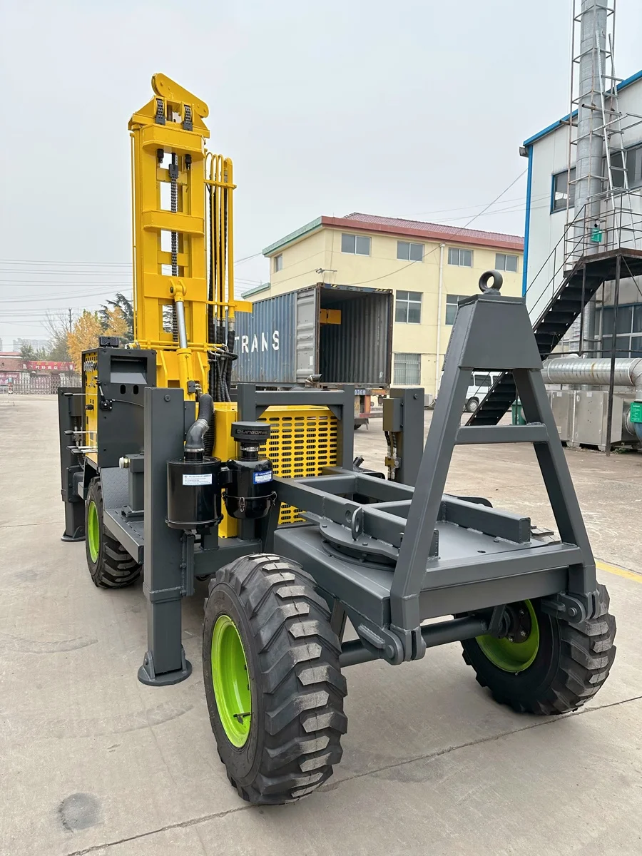 2025200m 250m 300m Ruote Impianto idraulico di perforazione del pozzo d'acqua per la macchina rotativa della roccia del pozzo profondo