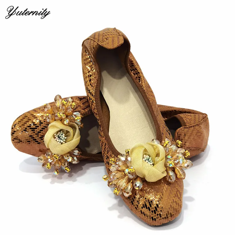 Hot Selling Cow Leather With Flower Rhinestone Women Shoes European Spring Office Lady Flats Shoes For Party Size 35-44 On Sale