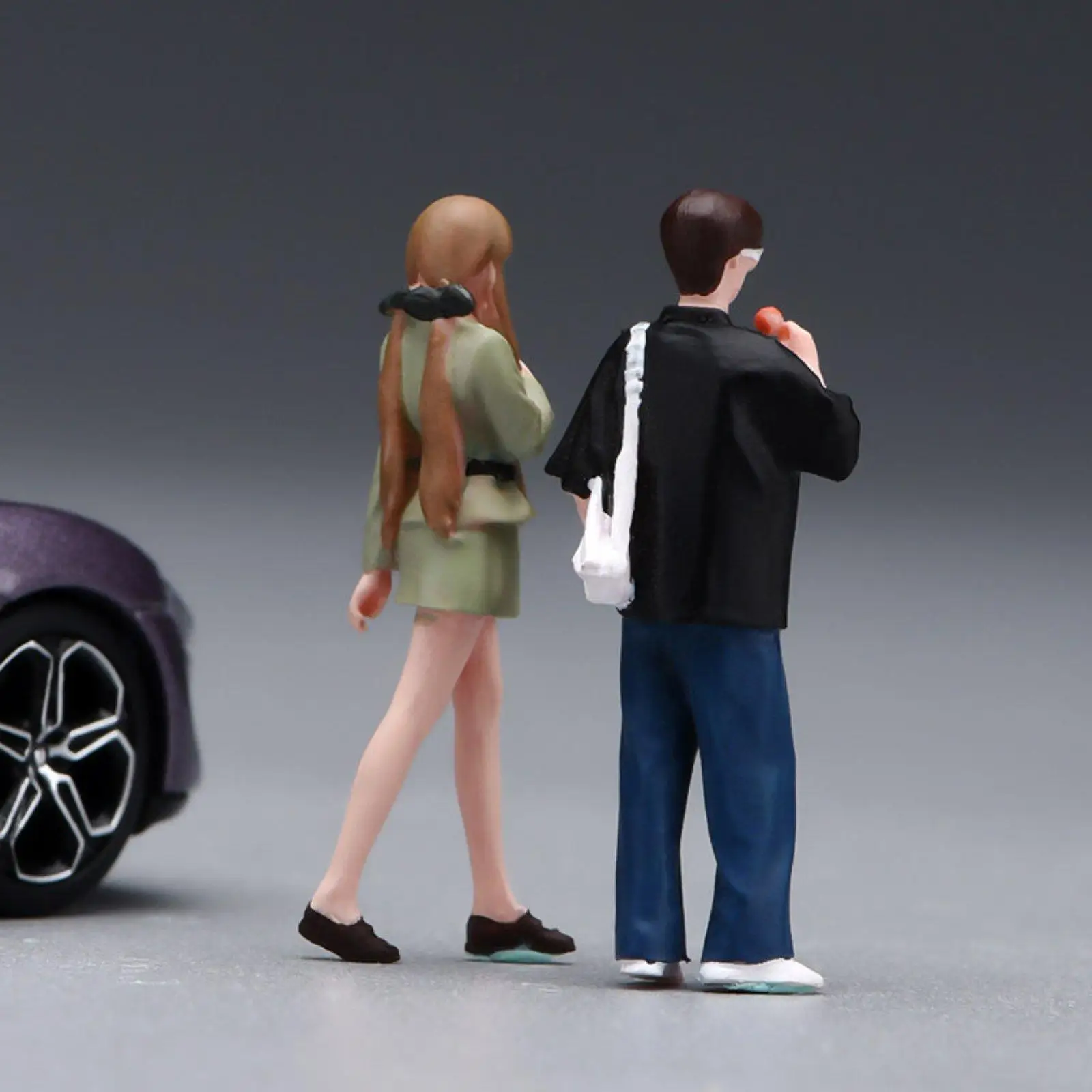 

1:64 Man And Woman Figure Model Mini Couple Figure Resin Dioramas Tiny People