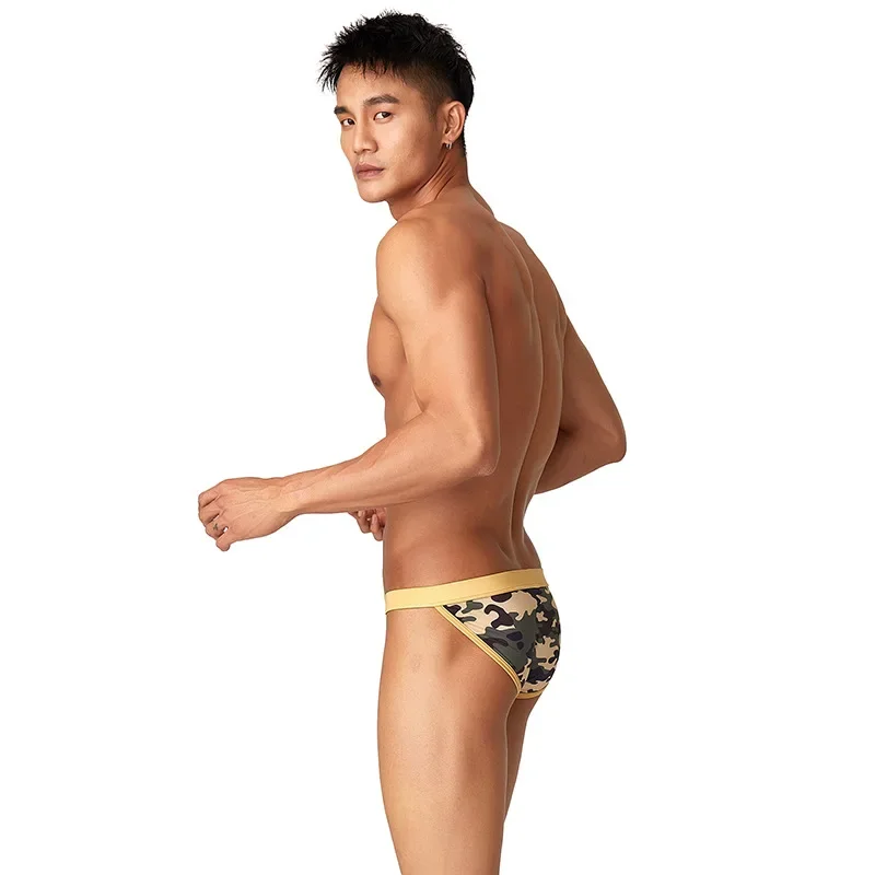 ملابس داخلية قصيرة مثيرة للرجال ملابس داخلية مريحة مرنة ونحيفة ومريحة سراويل رياضية للشباب منخفضة الارتفاع على شكل حرف U محدبة عالية شوكة مانكيني