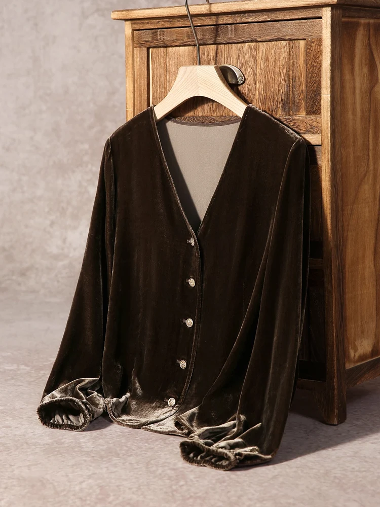 SuyaDream, camisas de terciopelo de seda para mujer, blusas elegantes con cuello en V, faldas largas de terciopelo, top primavera otoño 2026, marrón, negro