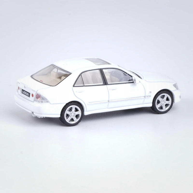 1:64 Lexus โมเดลจำลองโลหะผสมหล่อฉลามกัด IS300ของสะสมของเล่นตกแต่งของเด็กของขวัญวันหยุดสำหรับเด็กผู้ชาย