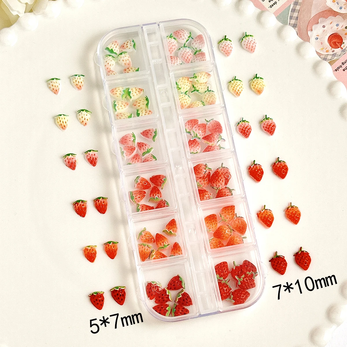 1Box Minimalist Creative Resin Strawberry Nail Art Charms 3D Multiple Colors Gradient Simulated Fruit Nail Decorations DIY Nails