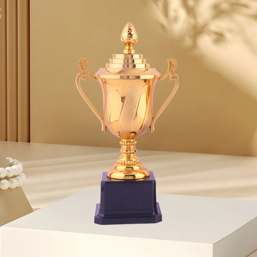 

Золотой трофей, высота 17,5/22 см, игровой матчевой трофей с ручкой и базовыми победителями, трофей для турнирных чемпионов