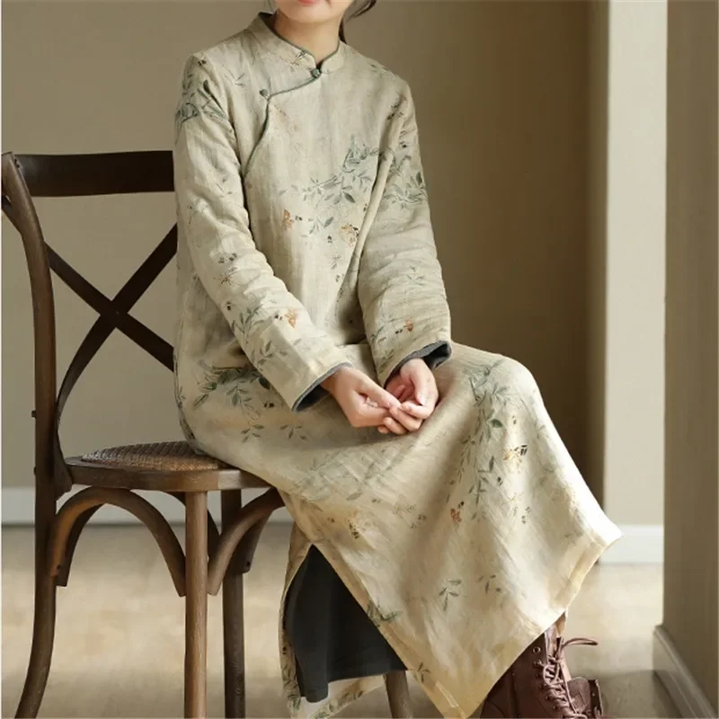 النمط الصيني شيونغسام فستان المرأة الخريف جديد القطن الكتان الأزهار فساتين مُزينة بطباعة موضة سميكة المخملية فضفاضة رداء الأدبي