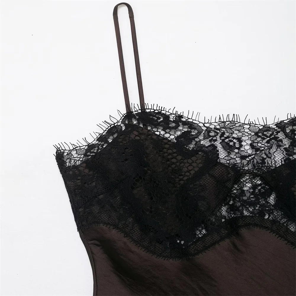 Abito invernale in raso di pizzo asimmetrico alla moda delle nuove donne