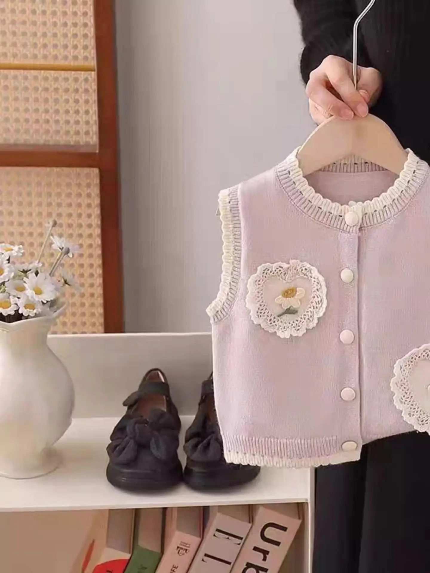 

Вязаный кардиган для девочек, мягкий дизайн с сердечками и цветочным узором, осенний новый милый милый хлопковый шелковый топ для подростков