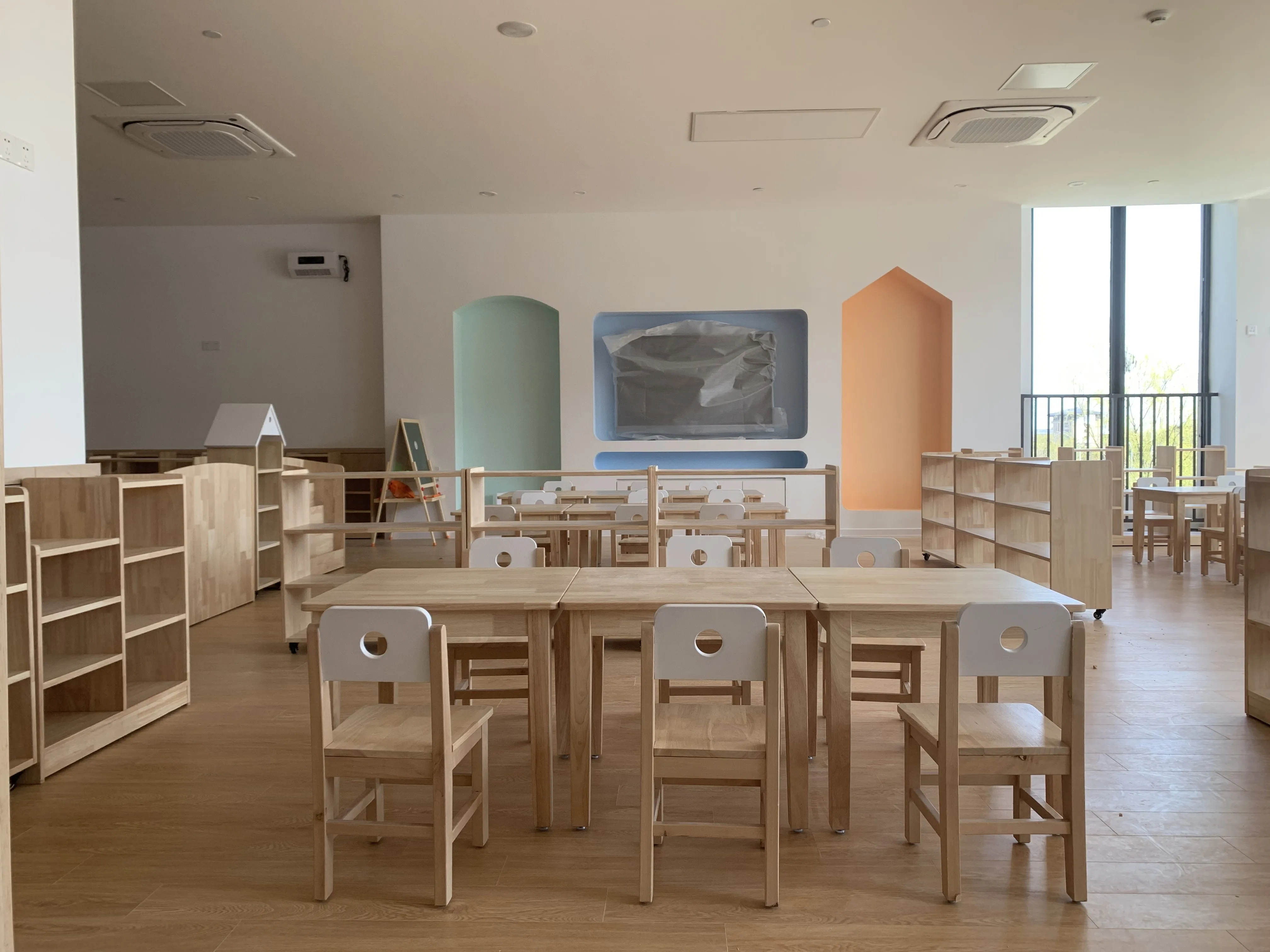 Custom Factory Montessori Kindergartenmöbel Kindertagesstätte Klassenzimmer Spielzeugaufbewahrung Rückwandschrank