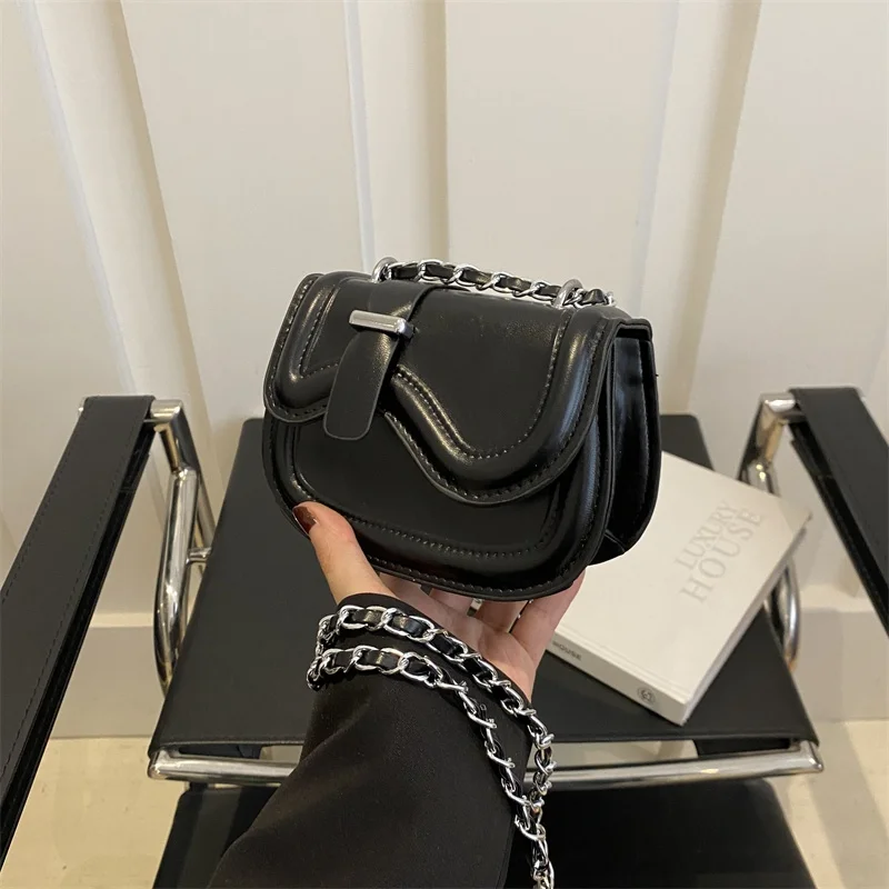 Fashionable Chain Strap Square Bag Women's Shoulder Crossbody Bag Stylish Korean Version 2024 New Arrival Handbag