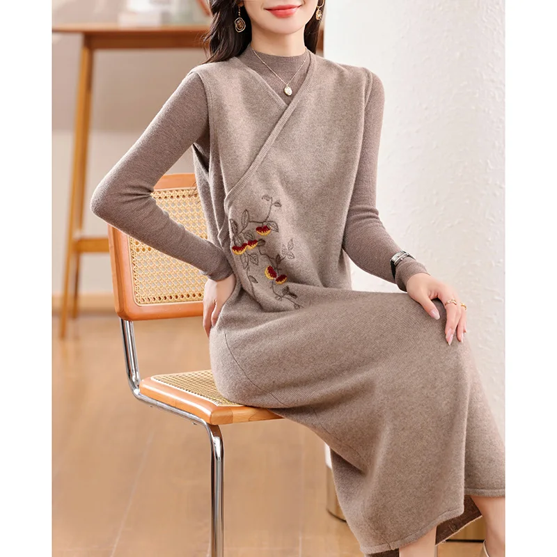 100% wool women's knitted vest, long, loose, embroidered, fashionable, popular, 2024 autumn and winter new style