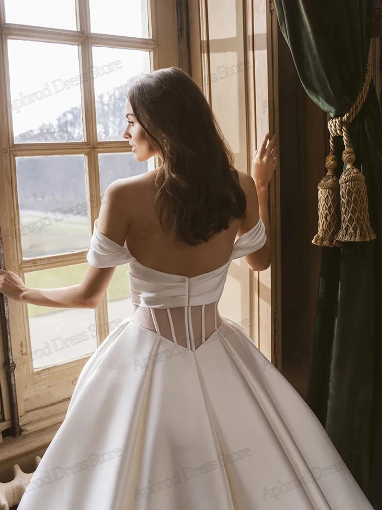 Graciosos vestidos de casamento cetim vestidos de noiva fora do ombro roupões até o chão simples sem costas vestidos de novia personalizado