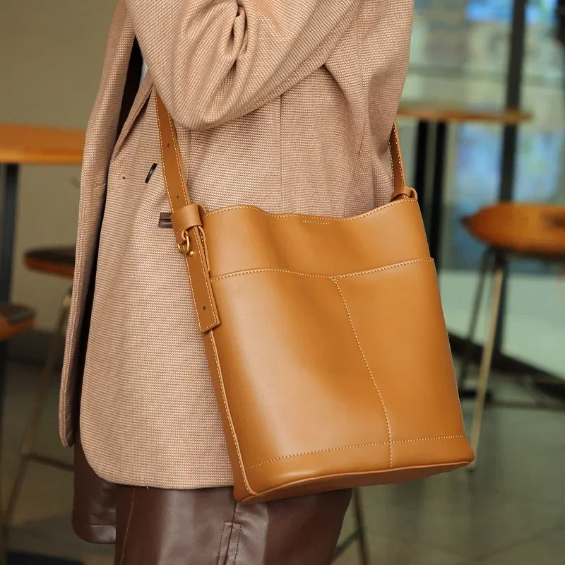 

Bucket Bag Female Large Capacity 2025 Leather Fashion All-in-one Atmosphere Work Crossbody Designer Luxury Bag