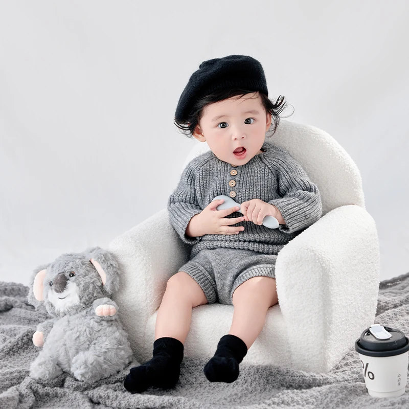 3-4M Baby Girl Tinta unita Manica lunga Abiti Invernali Vestiti appena nati 2 pezzi Set con berretto Cappello Calzini Puntelli per fotografia neonato