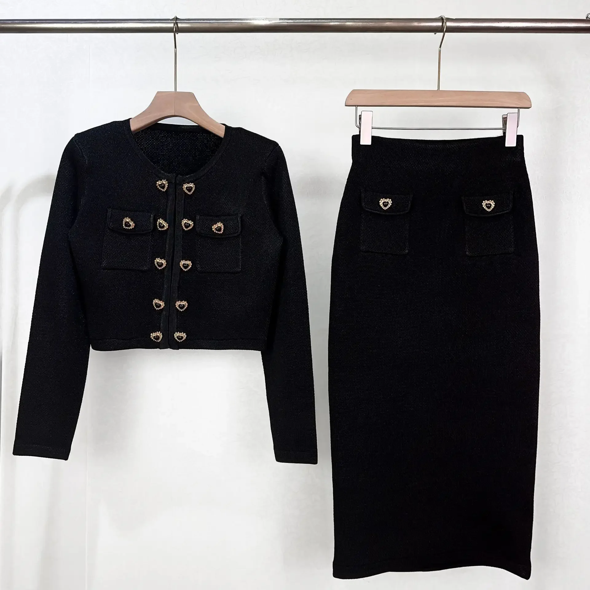 French Elegance Temperament Double-breasted Love Buckle Knitted Jacket High Waist Pleated Short Skirt Two-piece Set Women Autumn