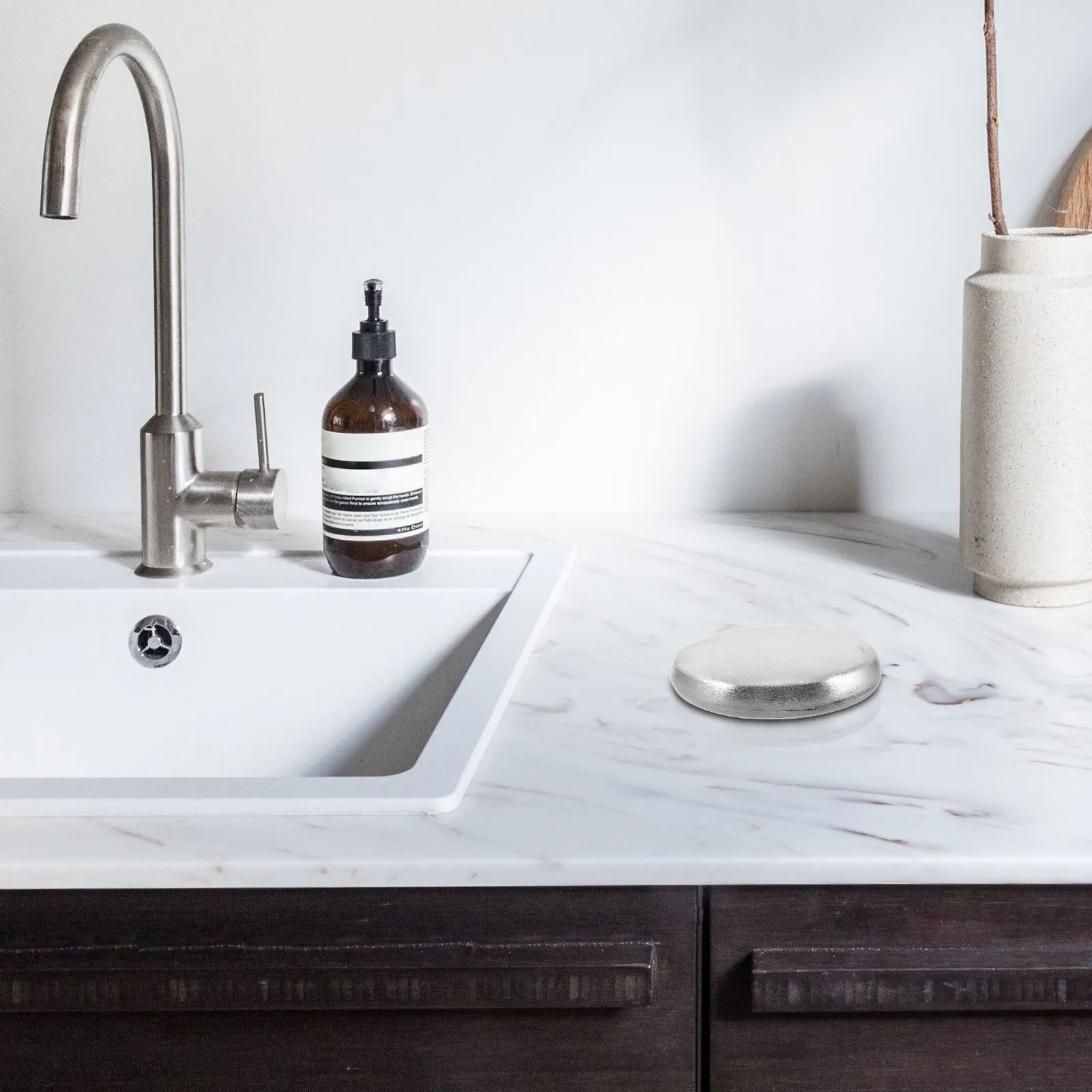 

Набор из 2 многоразовых металлических мыльных брусков из нержавеющей стали для удаления запаха чеснока и рыбы, незаменимый помощник для кухни и ванной