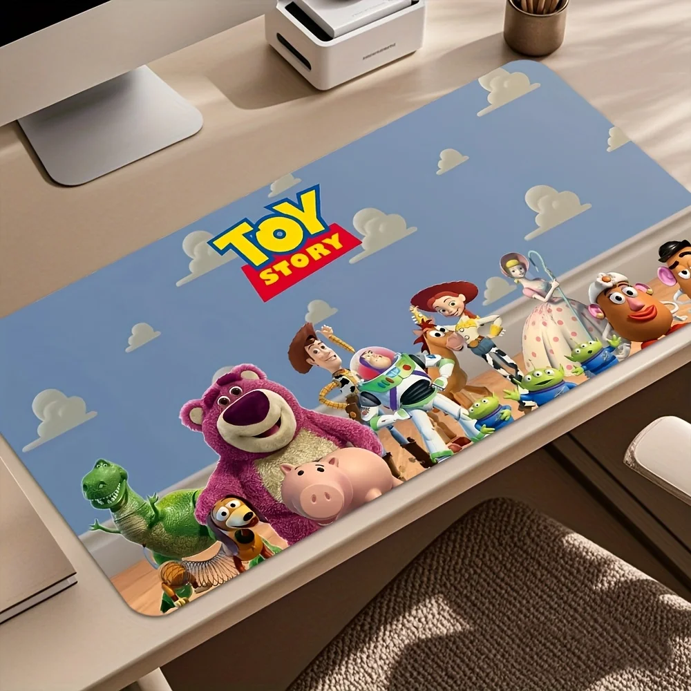 แผ่นรองเมาส์ 1 ชิ้น ธีมวู้ดดี้และบัซ พื้นผิวทนทานและไม่ลื่น แผ่นรองเมาส์ขนาดใหญ่ มีตัวเลือกหลายขนาด เหมาะสำหรับเล่นเกมและ