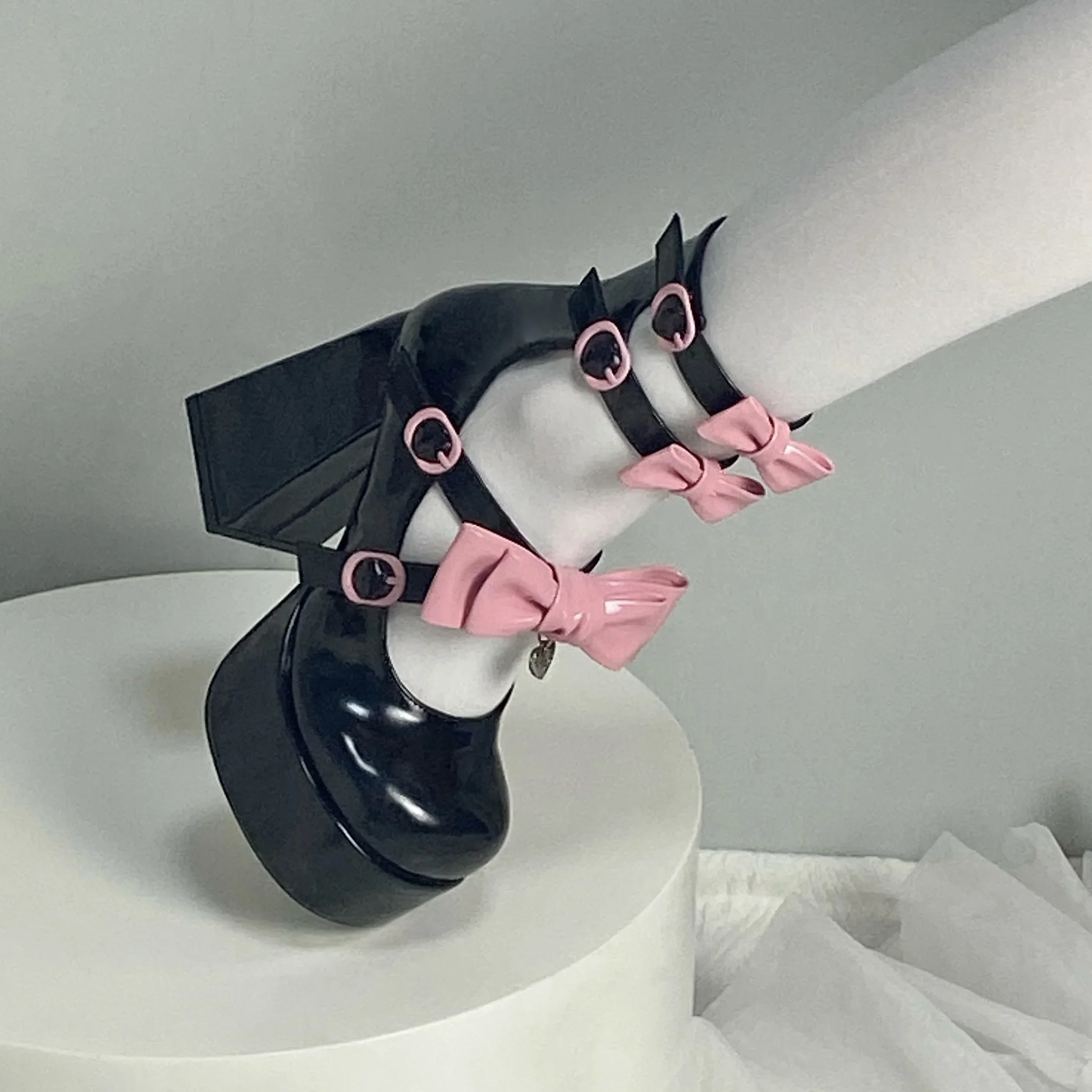 Lolita Style Sweet Round Toe Patent Leather High Heels Pump Heels Pink Bowknot Lady Girls Thick Heels Paltform Shoes