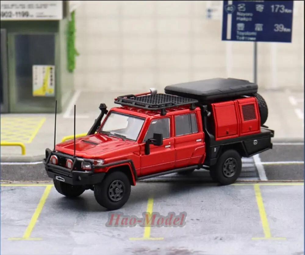 1:64 For Toyota Land Cruiser LC79 Model Car Alloy Diecast Gifts Simulation Toys Boys Birthday Gifts Hobby Display Collection