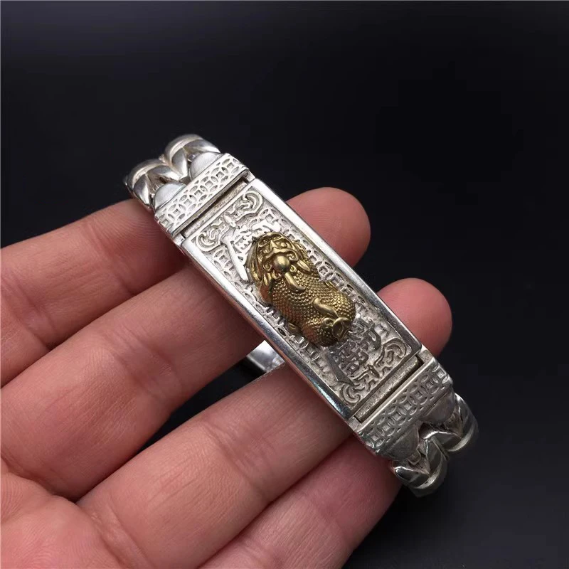 Exquisite Chinese Tibetan silver hand-hollowed pixiu amulet auspicious transfer bracelet arrogant gift