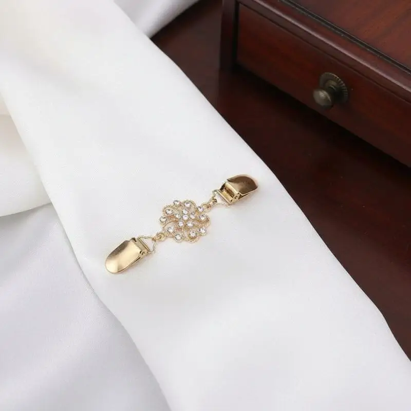 Retro Waist Cinch Clip Adjustable No Sew Collar Clip 1PC for Tightening Dress Pant Skirt Waist Shawl Cardigan