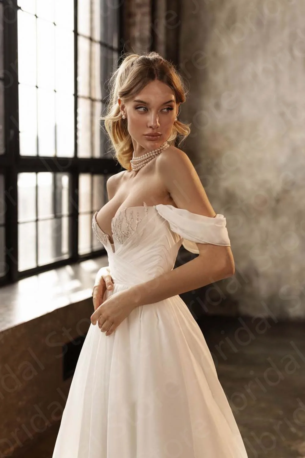 Classic On Sale Boho Wedding Dresses Beach Bride Dresses Sweetheart Bare Back Bridal Gowns Off Shoulder Detachable Sleeves