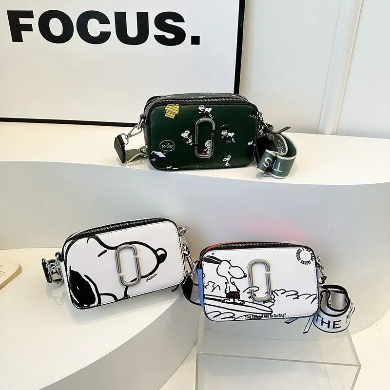 Tas kamera lucu kartun Snoopy tas bahu persegi kecil motif kartun lucu kreatif tas selempang ins hadiah liburan grosir