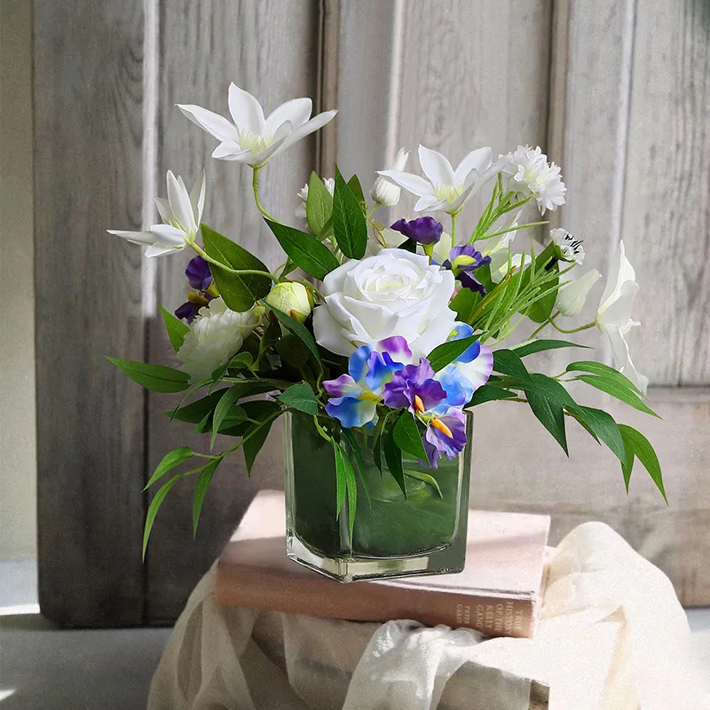 Meja makan ruang tamu lily simulasi kelas atas simulasi buket lily dekorasi hotel bunga simulasi cinta lily
